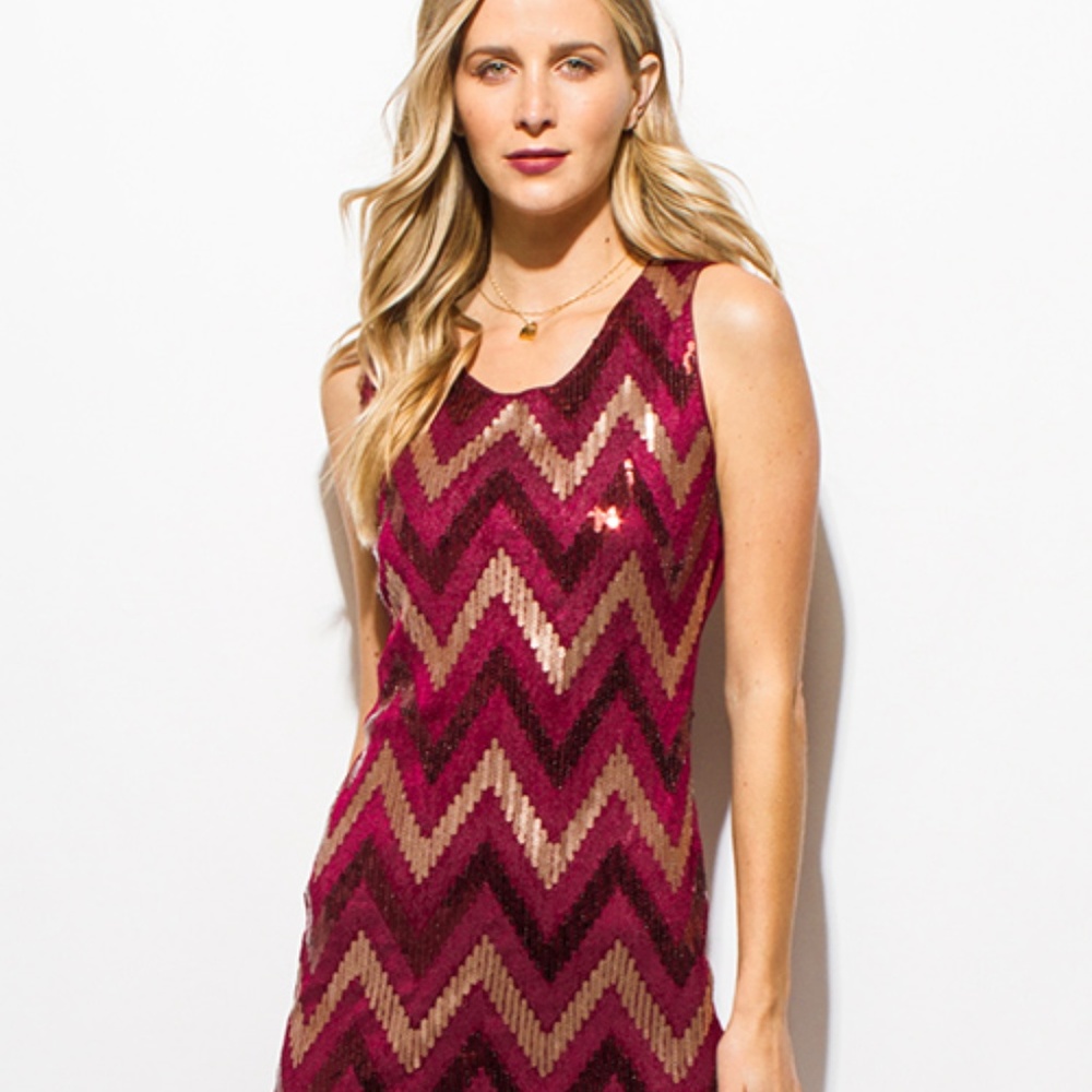 ~RED AND GOLD SEQUINED CHEVRON PRINT DRESS~ - Picture 2 of 6